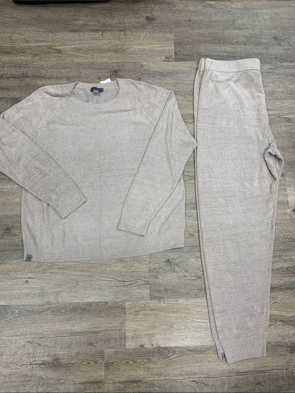 Barefoot Dreams Women's Knit Sweater & Joggers Set in Light Taupe Size XL